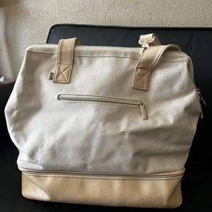 Beis Convertible Weekender Mini